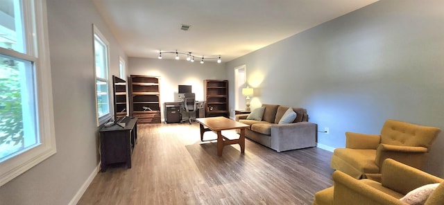 192 Wellesley Dr, Spartanburg, SC 29307 - living room with an office area and wood finished floors