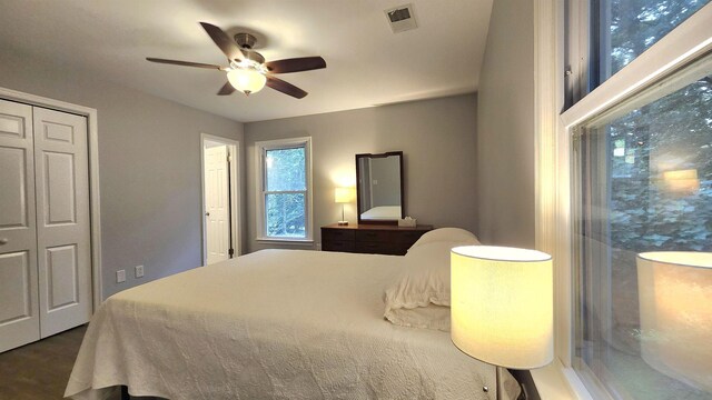 192 Wellesley Dr, Spartanburg, SC 29307 - bedroom with ceiling fan and a closet