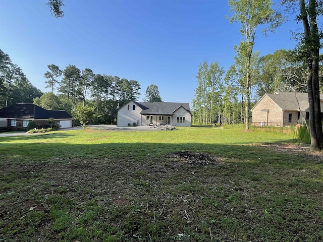 115 Hickory Hollow Rd, Inman, SC 29349 - view of grassy yard featuring an attached garage