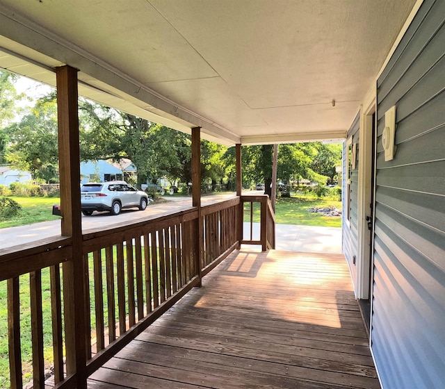 105 Anderson St, Spartanburg, SC 29301 - view of wooden porch