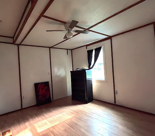 105 Anderson St, Spartanburg, SC 29301 - unfurnished room with light wood-style floors and a ceiling fan