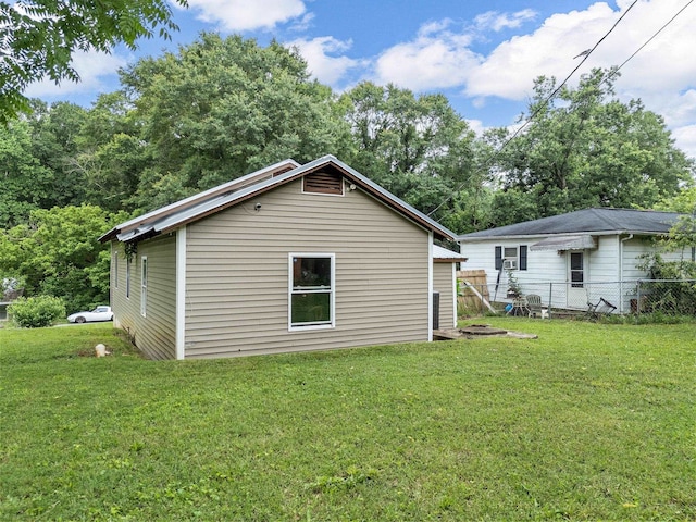 24 Oak St, Spartanburg, SC 29306 - view of side of property