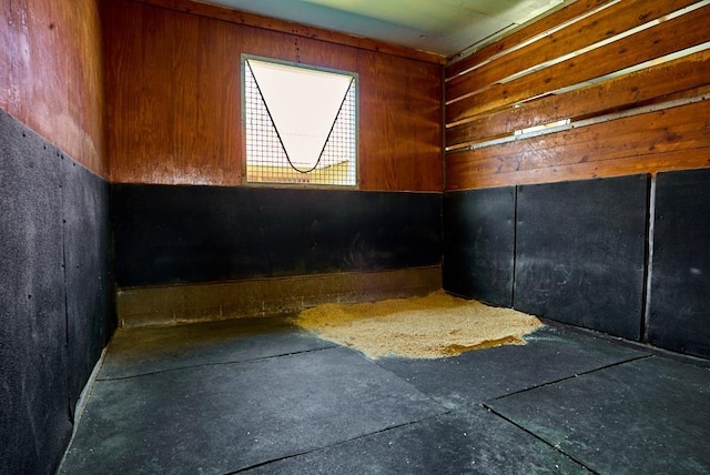 226 John Smith Rd, Columbus, NC 28722 - view of stable
