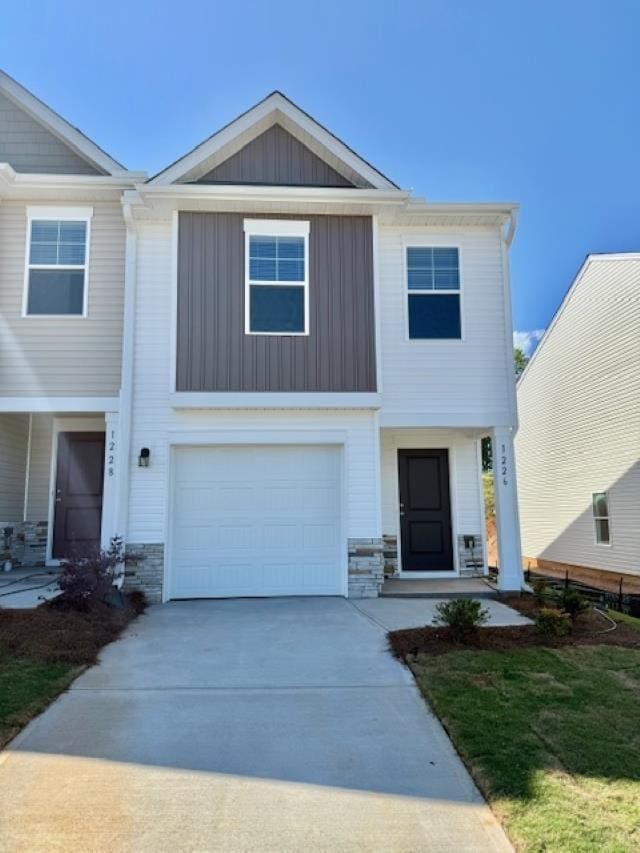 1226 Forestbrook Ln, Spartanburg, SC 29303 - photo 1