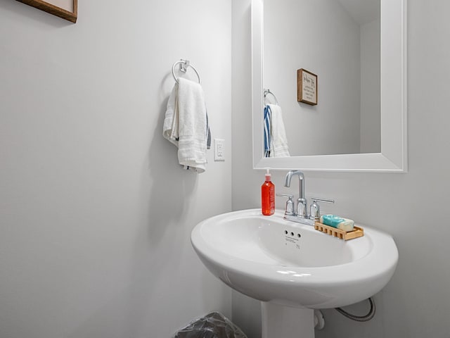 115 Turfway Dr, Greer, SC 29651 - bathroom featuring a sink