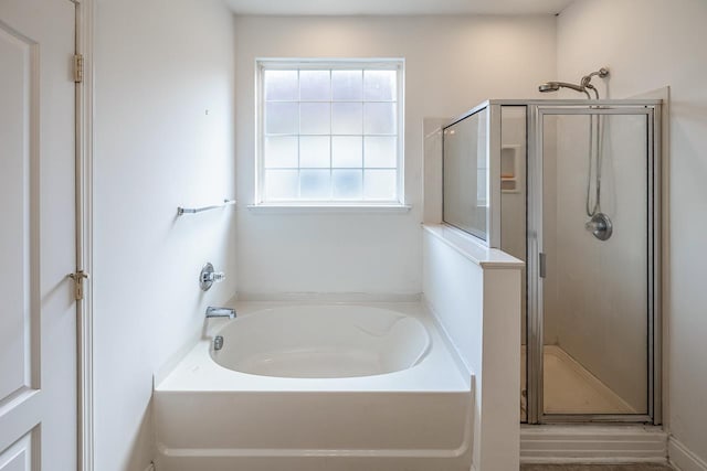 811 S Edisto River Dr, Roebuck, SC 29376 - full bath featuring a shower stall and a garden tub