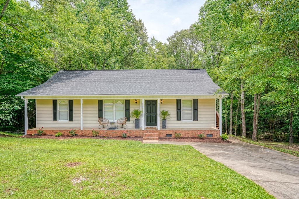 383 Templeton Dr, Spartanburg, SC 29306 - photo 1