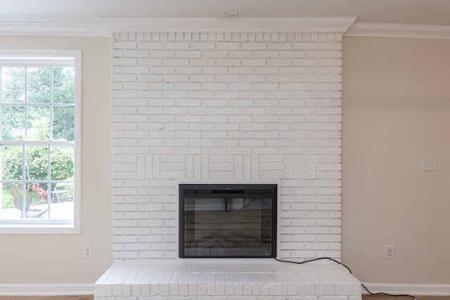 1230 Edgewood Ave, Spartanburg, SC 29301 - detailed view of ornamental molding and a fireplace