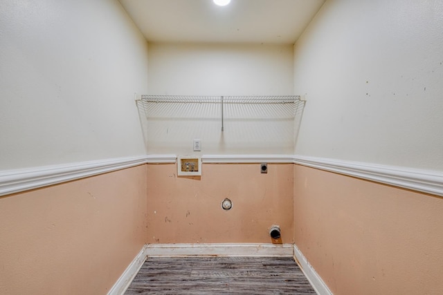 203 Palmetto Dr, Greer, SC 29651 - laundry room featuring hookup for an electric dryer, wood finished floors, hookup for a washing machine, and hookup for a gas dryer