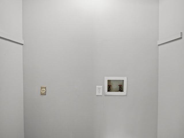 126 Loblolly Dr, Wellford, SC 29385 - washroom with electric dryer hookup and washer hookup