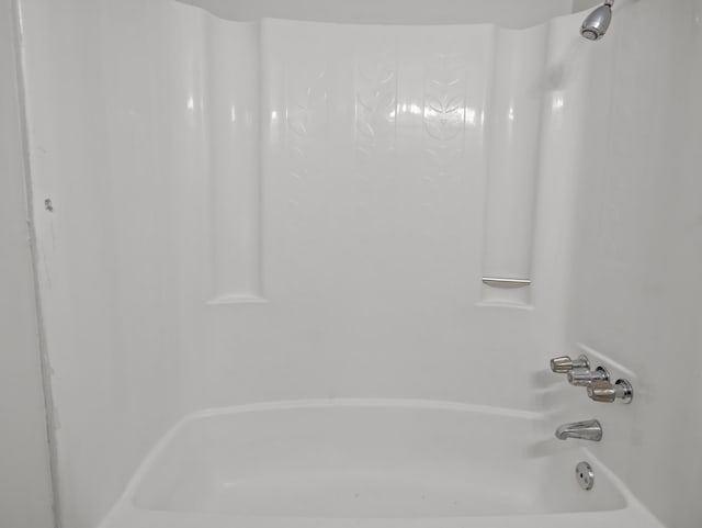 126 Loblolly Dr, Wellford, SC 29385 - bathroom with shower / washtub combination