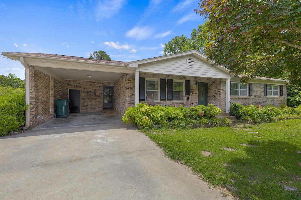 143 Toney Rd, Union, SC 29379 - photo 1