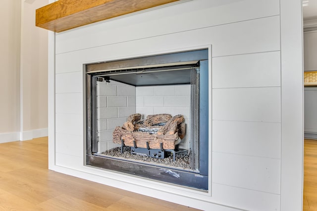 11555 New Cut Rd, Campobello, SC 29322 - detailed view of wood finished floors and baseboards
