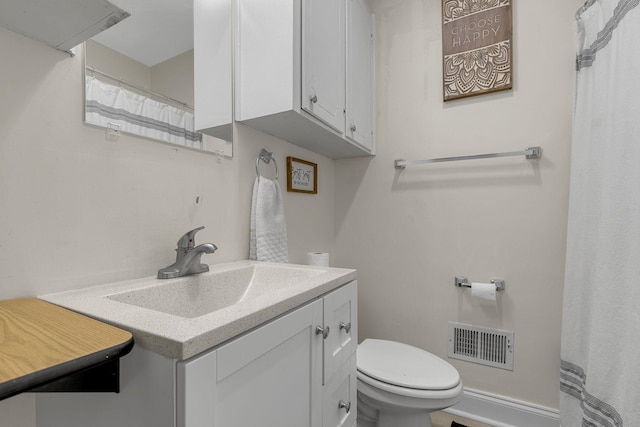 208 Kenneth Dr, Boiling Springs, SC 29316 - full bathroom with vanity and a shower with shower curtain