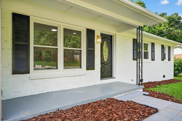177 Lincoln Dr, Spartanburg, SC 29306 - entrance to property with brick siding, a porch, and crawl space