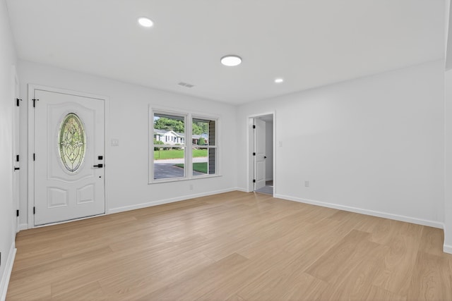 177 Lincoln Dr, Spartanburg, SC 29306 - entrance foyer featuring light wood-type flooring and recessed lighting