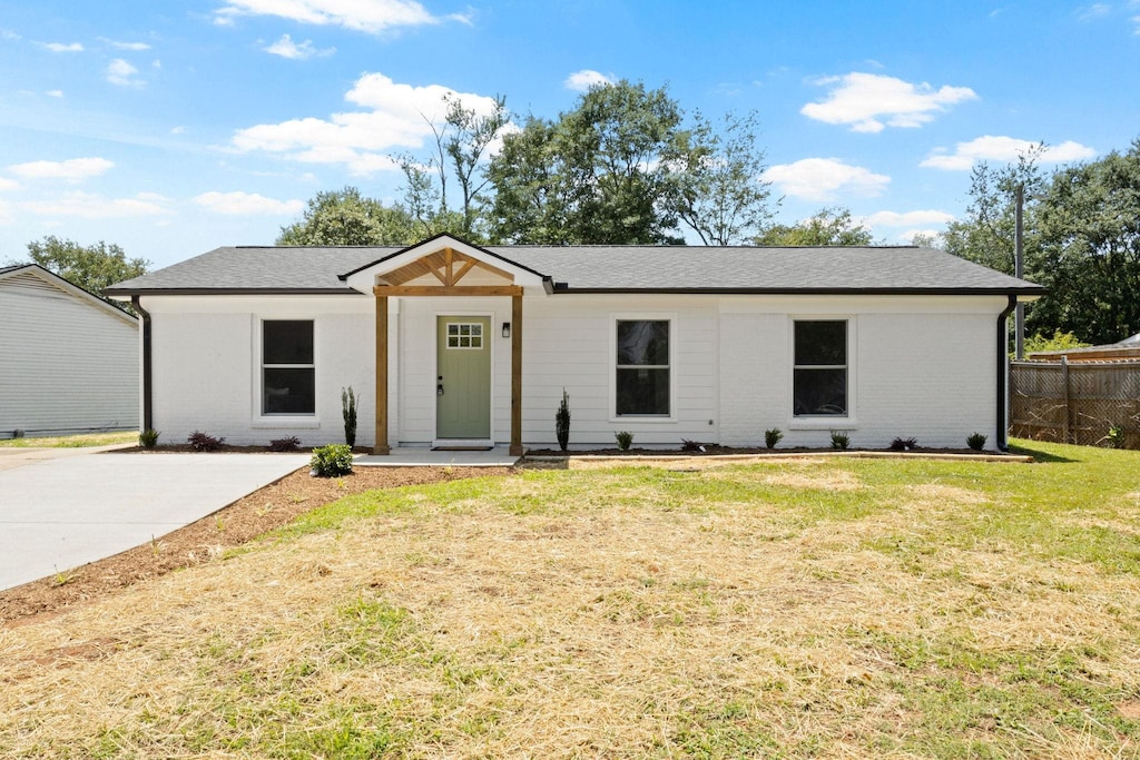 200 Osmond Dr, Taylors, SC 29687 - photo 1