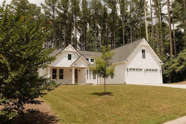 305 Meadow Tree Ct, Travelers Rest, SC 29690 - modern farmhouse style home with concrete driveway and a front yard
