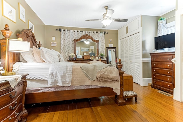 601 Front St, Chesnee, SC 29523 - bedroom with a closet, wood finished floors, crown molding, and a ceiling fan