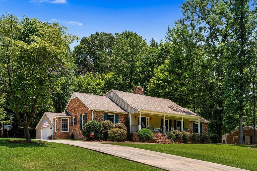 307 Brookside Dr, Union, SC 29379 - photo 1
