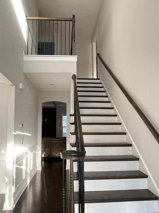 499 Gorham Dr, Boiling Springs, SC 29316 - stairway with arched walkways and a towering ceiling
