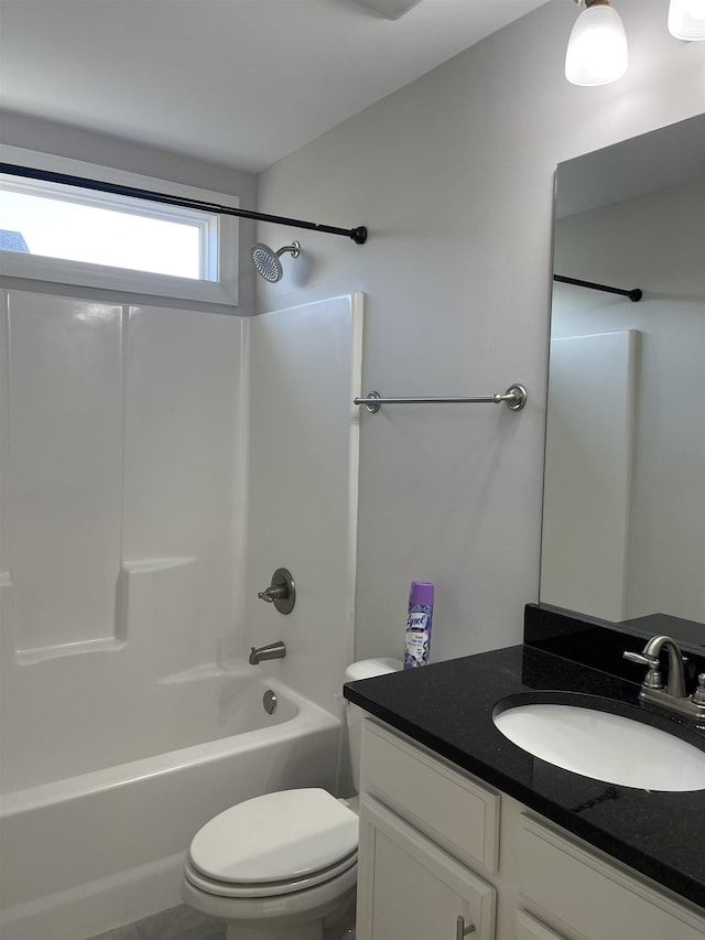 499 Gorham Dr, Boiling Springs, SC 29316 - bathroom with vanity and shower / washtub combination