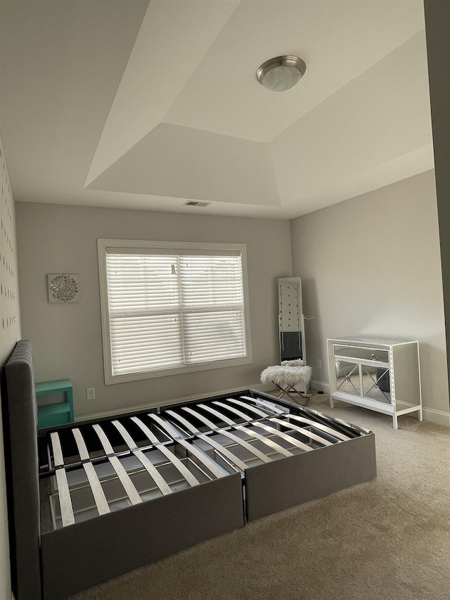 499 Gorham Dr, Boiling Springs, SC 29316 - carpeted bedroom featuring a tray ceiling and baseboards
