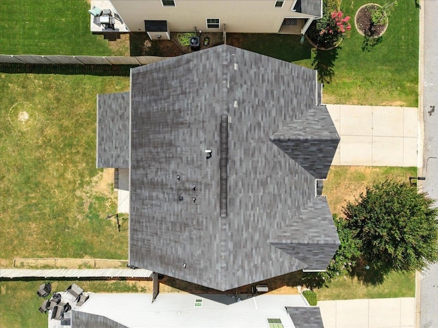 212 Sandusky Ln, Simpsonville, SC 29680
