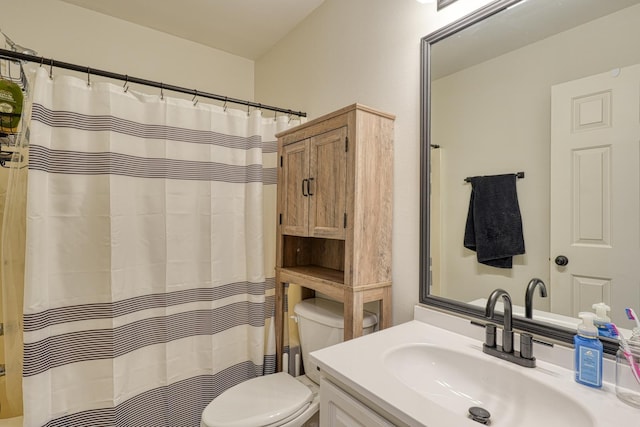 703 Patriot Ln, Greer, SC 29651 - bathroom featuring vanity and a shower with curtain