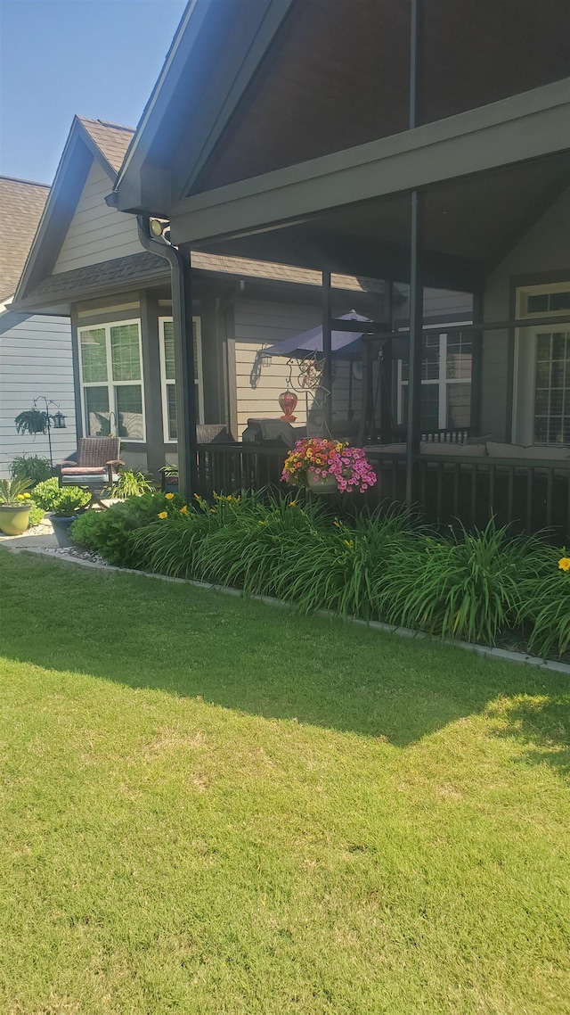 178 Ravines Ln, Spartanburg, SC 29301 - view of property exterior with a lawn