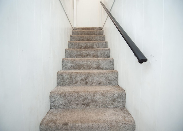 72 Casey Ln, Spartanburg, SC 29301 - view of staircase