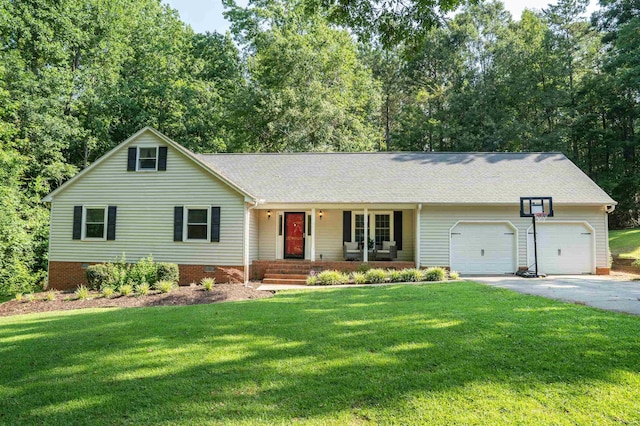 72 Casey Ln, Spartanburg, SC 29301 - ranch-style house with covered porch, an attached garage, driveway, roof with shingles, and a front lawn