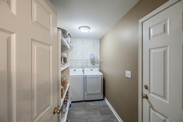 521 Signal Hill Ln, Inman, SC 29349 - laundry room featuring washer and dryer and baseboards