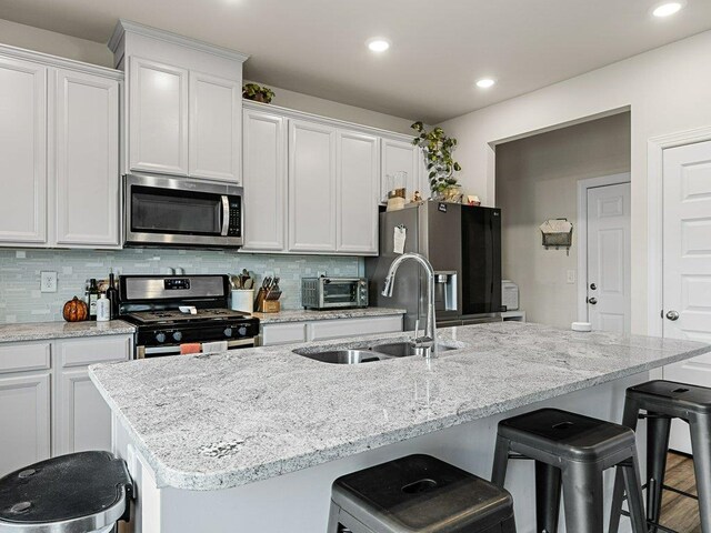 688 Grays Creek Rd, Spartanburg, SC 29303