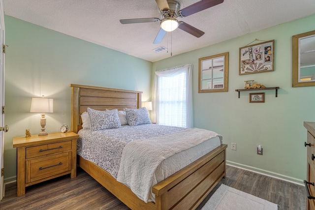 316 Crestview Ln, Spartanburg, SC 29301 - bedroom with dark wood-style flooring, a textured ceiling, and ceiling fan