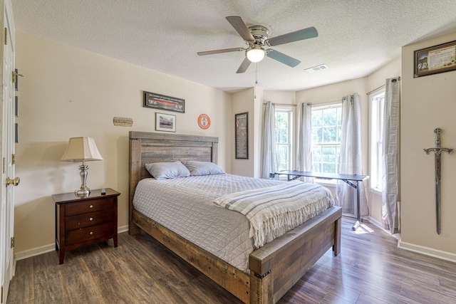 316 Crestview Ln, Spartanburg, SC 29301 - bedroom featuring wood finished floors, a textured ceiling, and ceiling fan