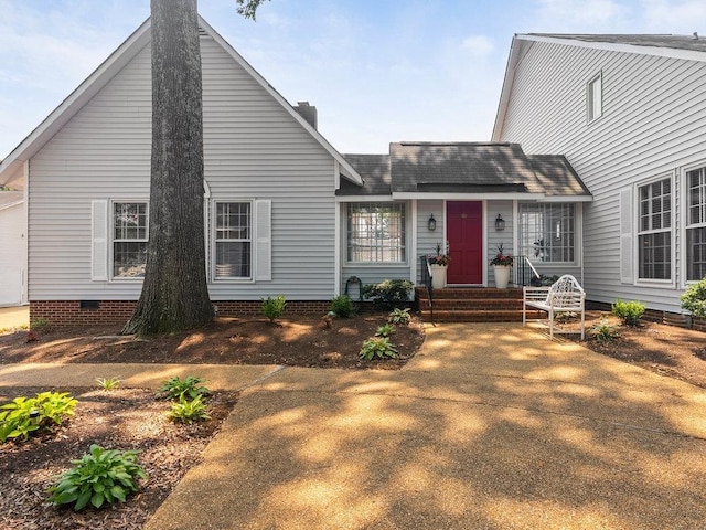 135 N Fairview Ave, Spartanburg, SC 29302 - view of front facade with a chimney