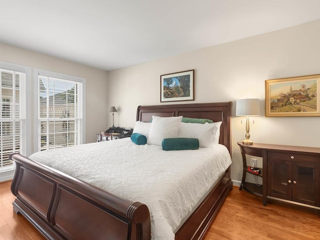 135 N Fairview Ave, Spartanburg, SC 29302 - bedroom featuring light wood-style floors