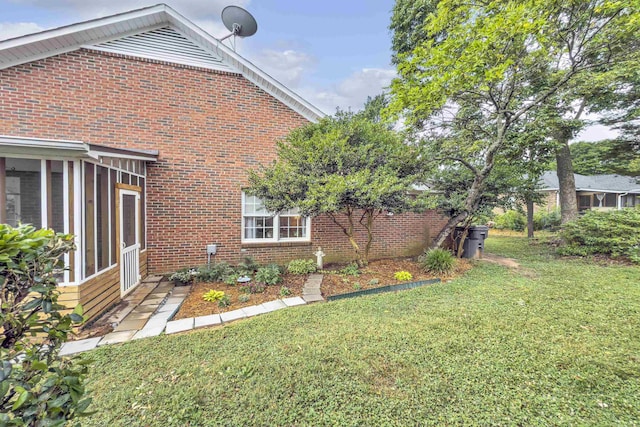 360 W Pointe Dr, Spartanburg, SC 29301 - view of grassy yard with a sunroom