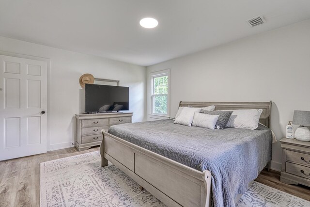 236 Heathwood Dr, Spartanburg, SC 29307 - bedroom featuring wood finished floors