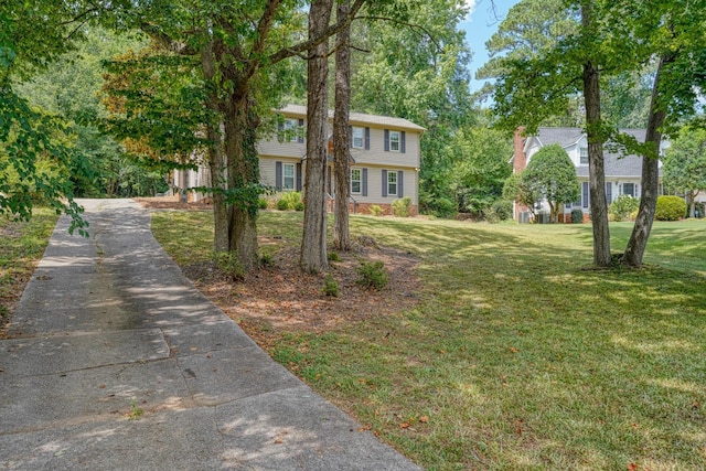 236 Heathwood Dr, Spartanburg, SC 29307 - colonial house featuring a front lawn