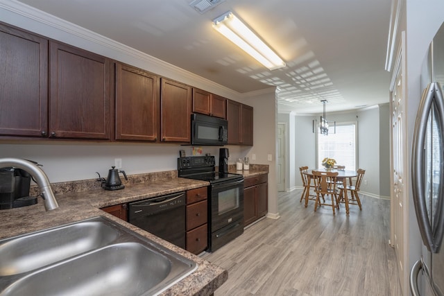 1122 E Lee Rd, Taylors, SC 29687 - photo 12
