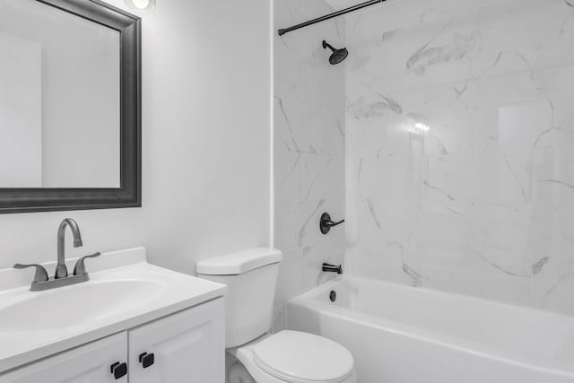 339 Crestview Dr, Spartanburg, SC 29306 - full bathroom featuring vanity and shower / tub combination