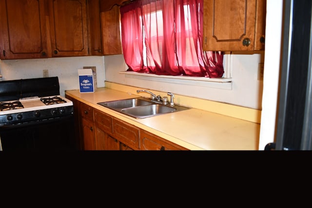 303 Sarratt Ave, Gaffney, SC 29341 - photo 5