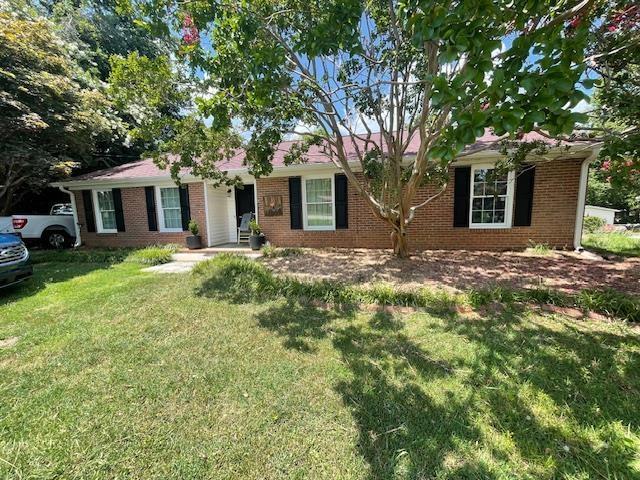 211 Vega Ln, Greer, SC 29651 - photo 1