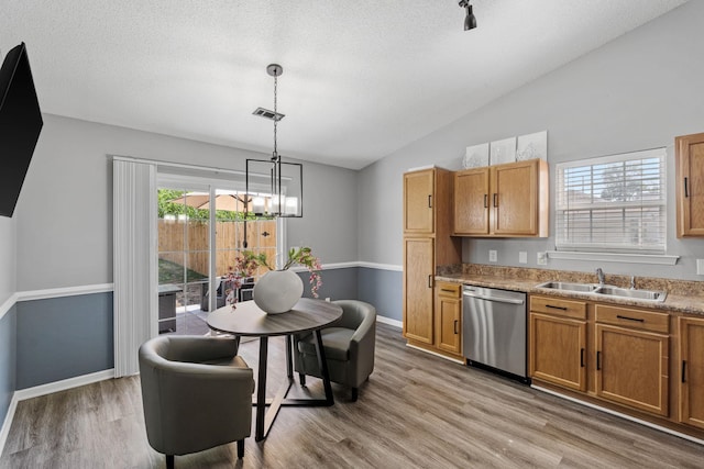 225 Snow St, Greer, SC 29651 - photo 3