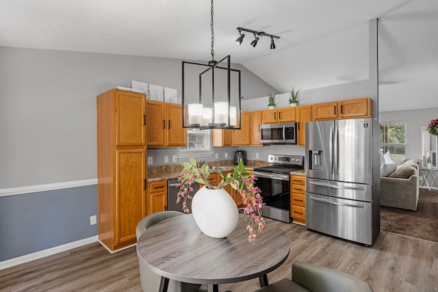 225 Snow St, Greer, SC 29651 - photo 6