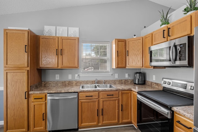 225 Snow St, Greer, SC 29651 - photo 4