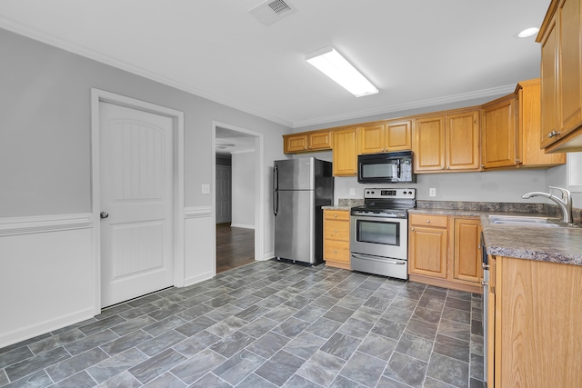 1042 Slow Creek Ct, Boiling Springs, SC 29316 - photo 7