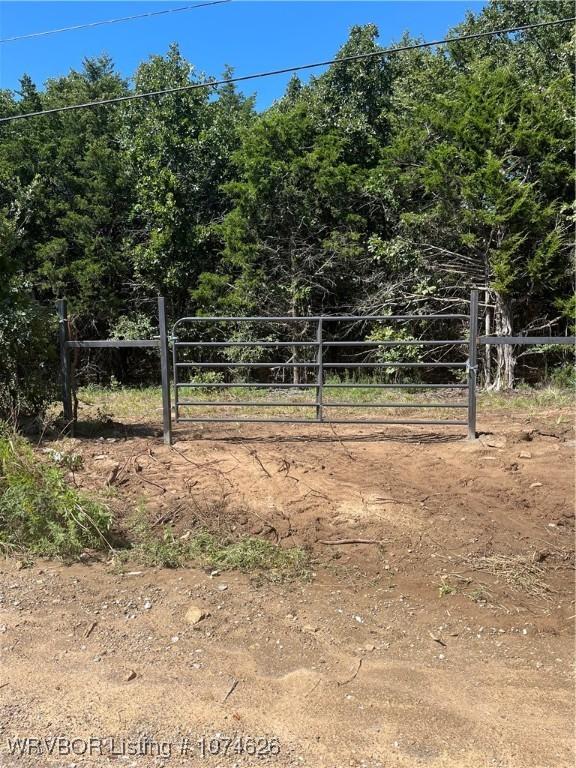 Listing photo 3 for TRACT1 E 1090th Rd, Henryetta OK 74437